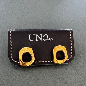 UNO de 50 Bold Gold Earrings